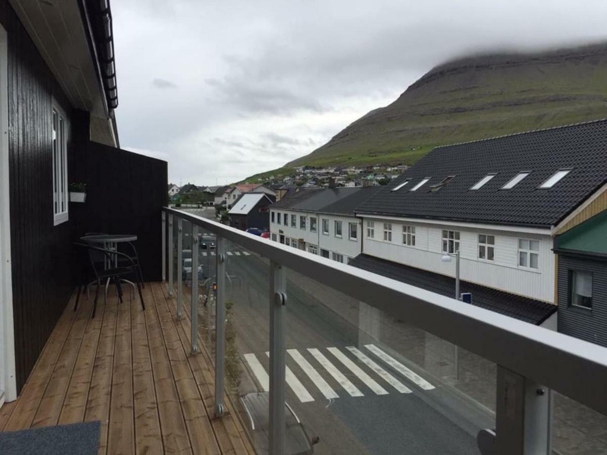 Private Spacious Home In City Center Klaksvík Exterior foto